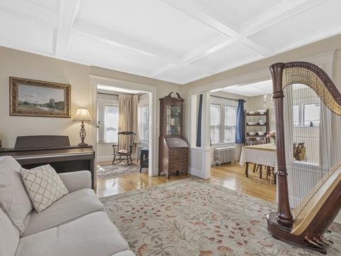 48 Warren St, Waltham, MA 02453