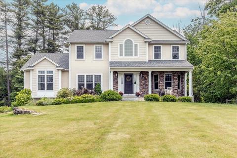 5 Rolling Meadows Ln, Haverhill, MA 01832