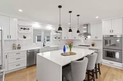 578 School St, Belmont, MA 02478