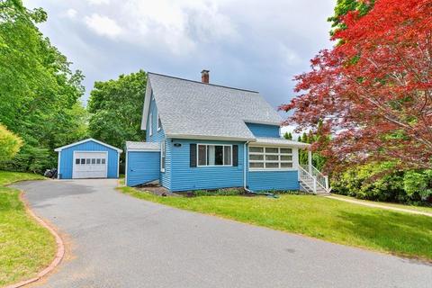 17 Preston St, Wakefield, MA 01880
