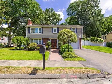 2 Jane Dr, Saugus, MA 01906