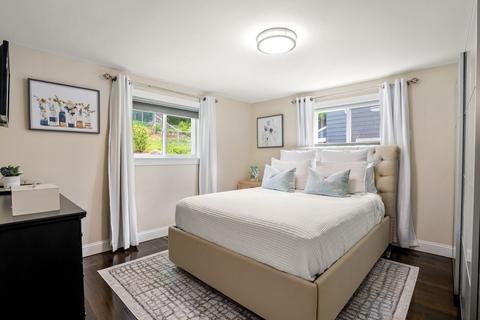 68 Green St, Needham, MA 02492 photo 11