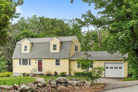 93 Robin Hill Rd, Chelmsford, MA 01824