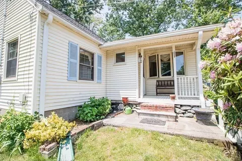 75 Druid Hill Ave E, Randolph, MA 02368 photo 2