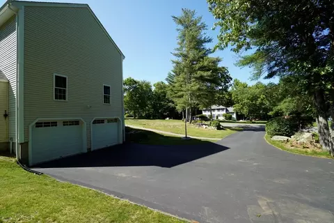 12 Royal Crest Dr, Douglas, MA 01516 photo 41
