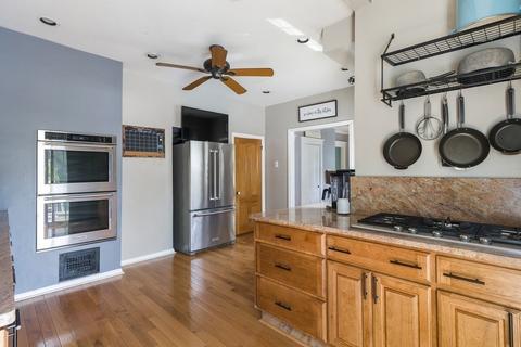 26 Wright St, Stoneham, MA 02180 photo 9