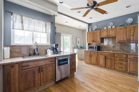 26 Wright St, Stoneham, MA 02180 photo 8