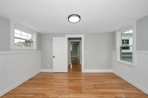 471 Cabot St, Beverly, MA 01915 photo 16