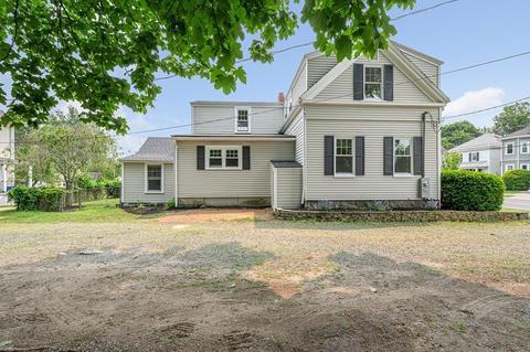 471 Cabot St, Beverly, MA 01915 photo 9