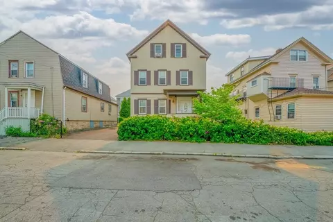 21 Salisbury St, New Bedford, MA 02744