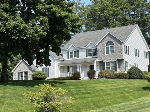 43 Anthony Dr, Londonderry, NH 03053