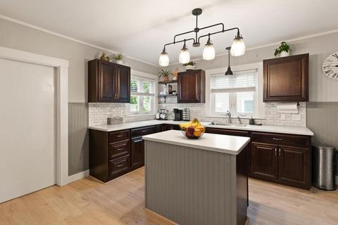 16 Hampden St, Gloucester, MA 01930 photo 12