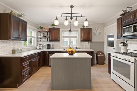 16 Hampden St, Gloucester, MA 01930 photo 10