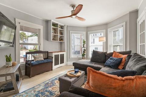 16 Hampden St, Gloucester, MA 01930 photo 5