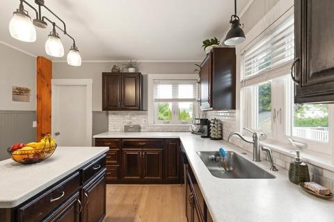 16 Hampden St, Gloucester, MA 01930 photo 13