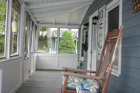 8 Locust St Ext, Wareham, MA 02558 photo 3
