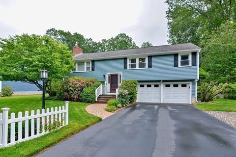25 Blackberry Ln, Framingham, MA 01701