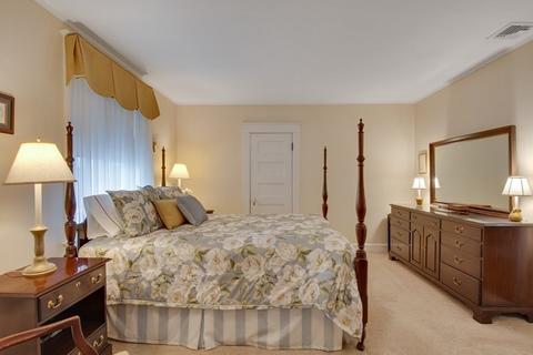 728 Webster St, Needham, MA 02492 photo 21