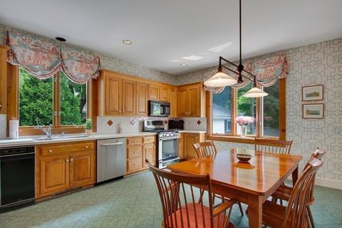 728 Webster St, Needham, MA 02492 photo 16