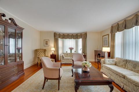 728 Webster St, Needham, MA 02492 photo 9