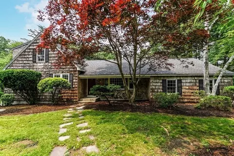 29 Lothrop Rd, Acton, MA 01720 photo 2