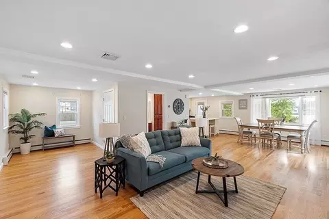16 Choate Ave, Danvers, MA 01923 photo 3