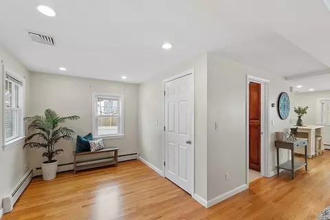 16 Choate Ave, Danvers, MA 01923 photo 9