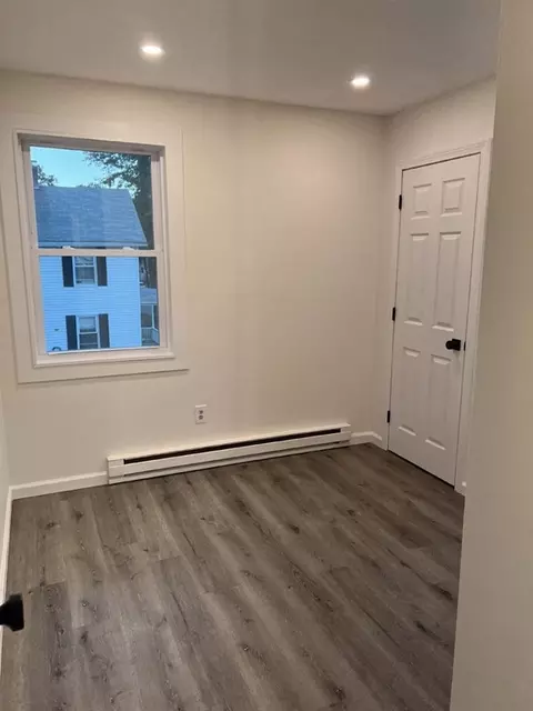 21 E Bartlett St, Westfield, MA 01085 photo 19