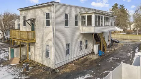 21 E Bartlett St, Westfield, MA 01085 photo 6