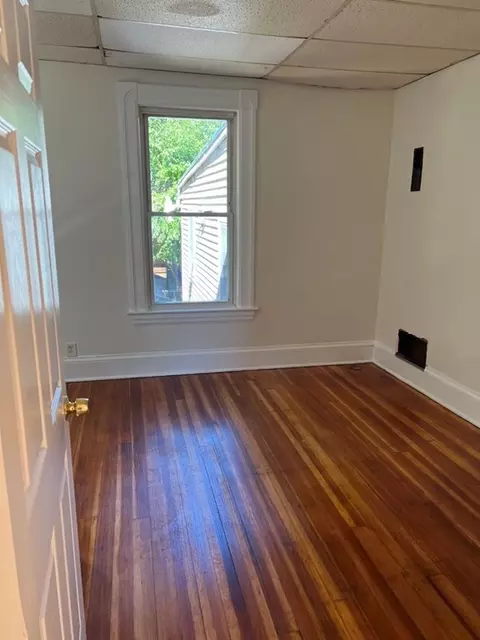 21 E Bartlett St, Westfield, MA 01085 photo 23