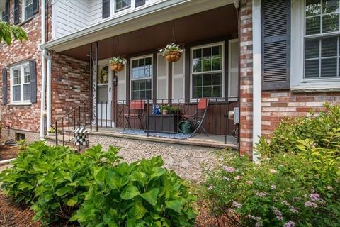 16 Clough Rd #16, Dedham, MA 02026