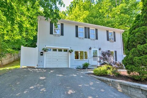 65 N Main St, Grafton, MA 01536
