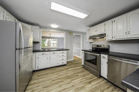 40 Brookside Ave, Danvers, MA 01923 photo 4
