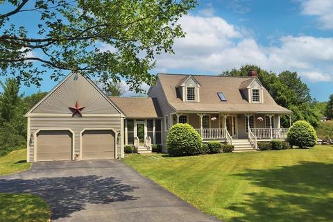 96 Elm St, Newbury, MA 01922