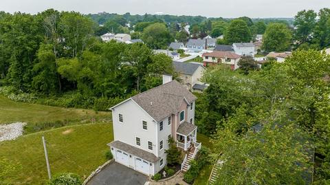 106 David St, Fall River, MA 02720 photo 4