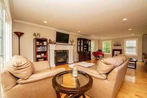 106 David St, Fall River, MA 02720 photo 17