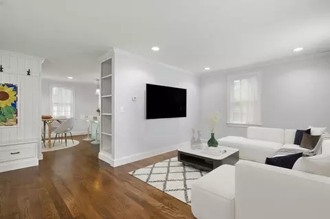 1 Papanti Ct, Newburyport, MA 01950