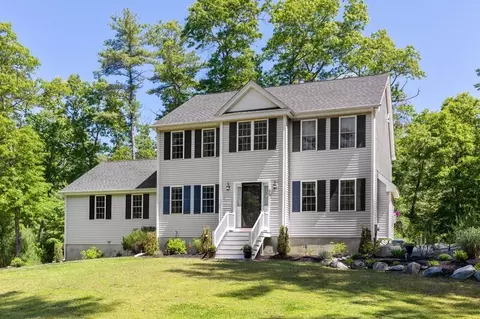 65 Harper Ln, Middleboro, MA 02346