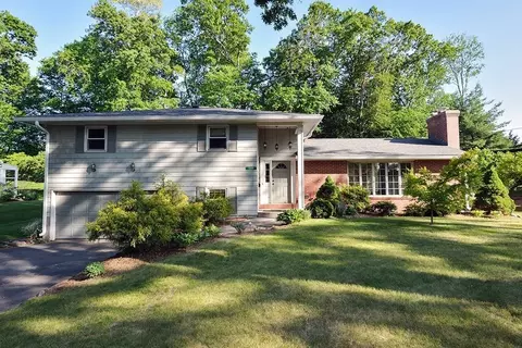 285 Williams St, Longmeadow, MA 01106