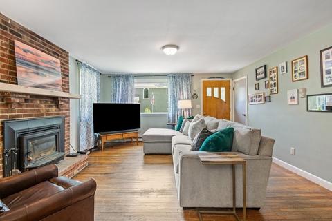 4 Newton Rd, Gloucester, MA 01930 photo 11
