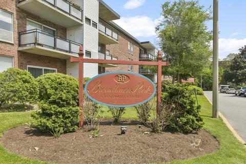 50-56 Broadlawn Park #514, Boston College, MA 02467
