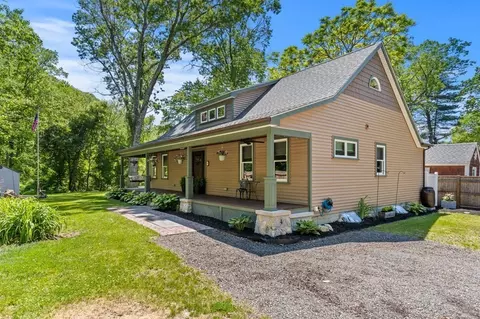 4 Yale Rd, Hopkinton, MA 01748