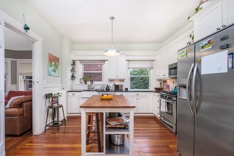 40 Inman St #4, Cambridge, MA 02139