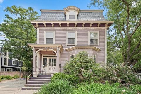 282 Lamartine St #1, Boston, MA 02130