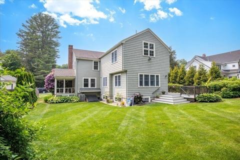 130 Manning St, Needham, MA 02494