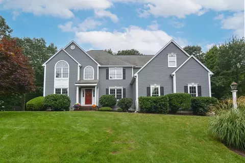 38 Old North Trl, Mansfield, MA 02048