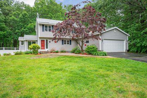 18 Fairview Farm Rd, Haverhill, MA 01832