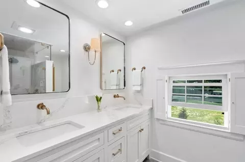 67 Centre St, Dover, MA 02030 photo 17