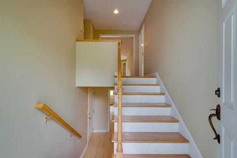 17 Mark Lee Rd, Needham, MA 02492 photo 4
