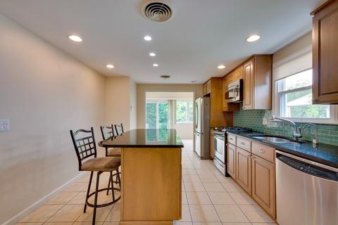 17 Mark Lee Rd, Needham, MA 02492 photo 9